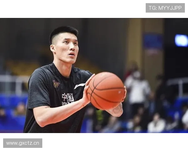 非法用手防守属于犯规还是违例？规则解析告诉你